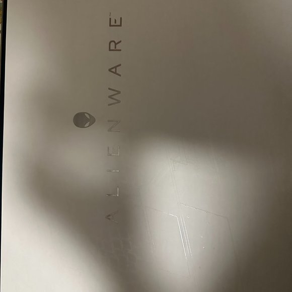 Alienware m15 R7 - Picture 9 of 9